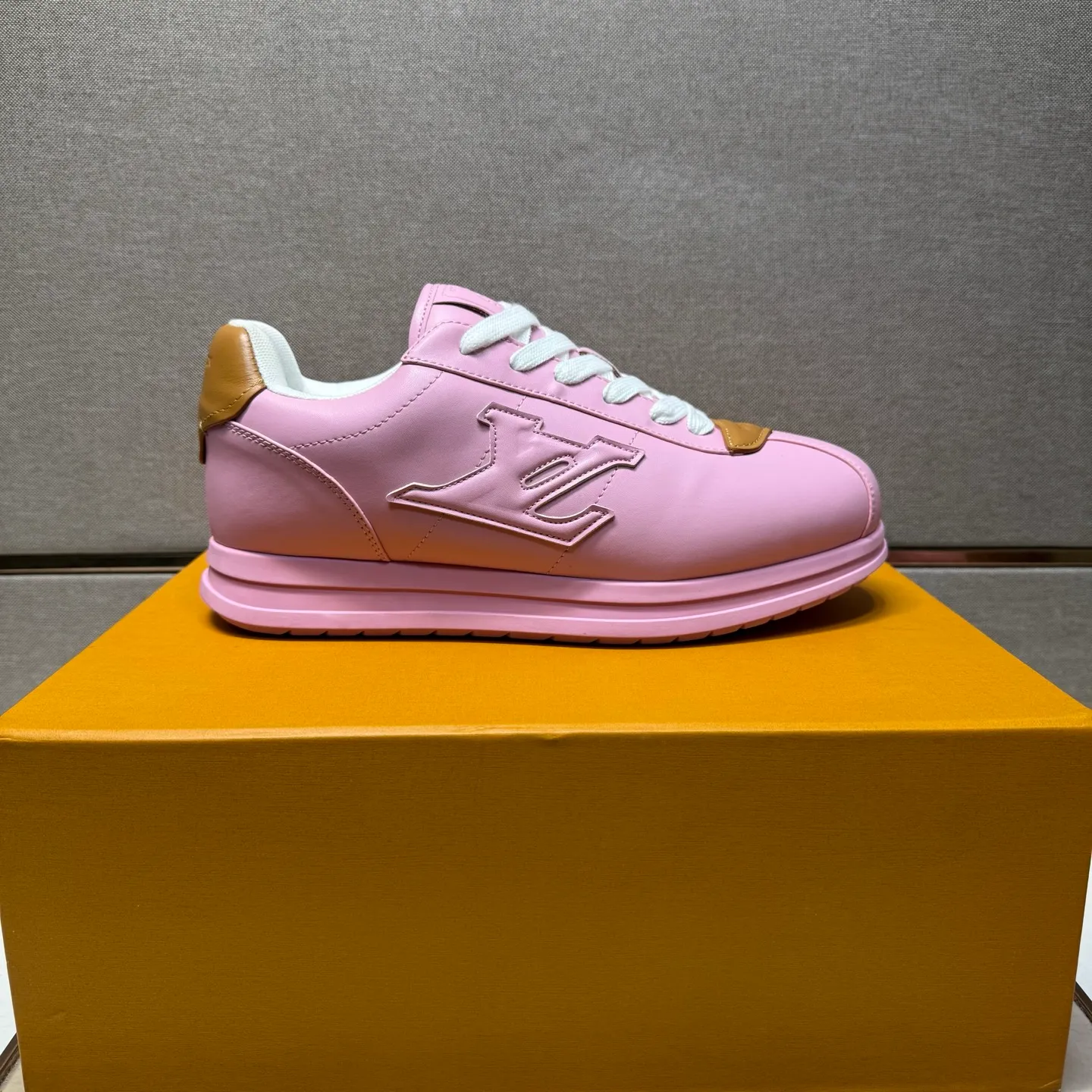 Men's men's shoes 💰pp560 [LV～] Men's casual shoes 2025z cabinet sales simultaneously 🔶Size: 38-44 #️⃣ 🔷6 colors🔜The upper is made of multi-material splicing➕Mesh lining, comfortable and breathable, sole: original comfortable and wear-resistant outsole, ⚠️real thing📱photographed🎬real thing is better📢📢📢